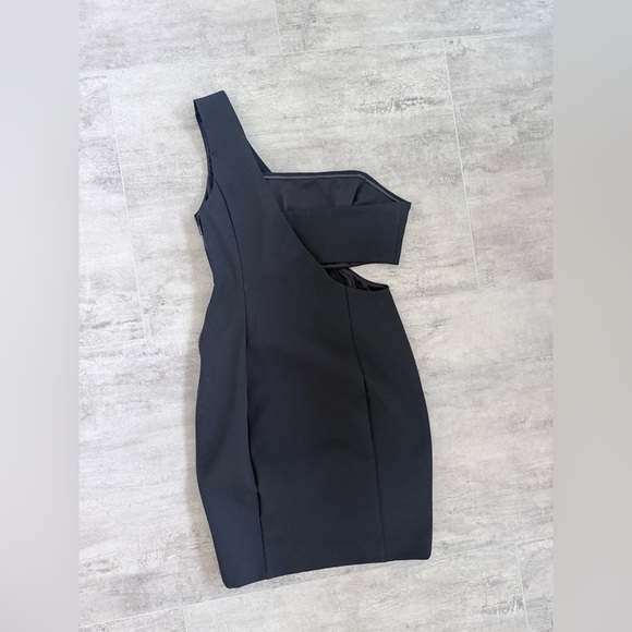 Marciano Womens One Shoulder Cut Out Mini Dress Black Bodycon Lined Size S Chic - Picture 7 of 16